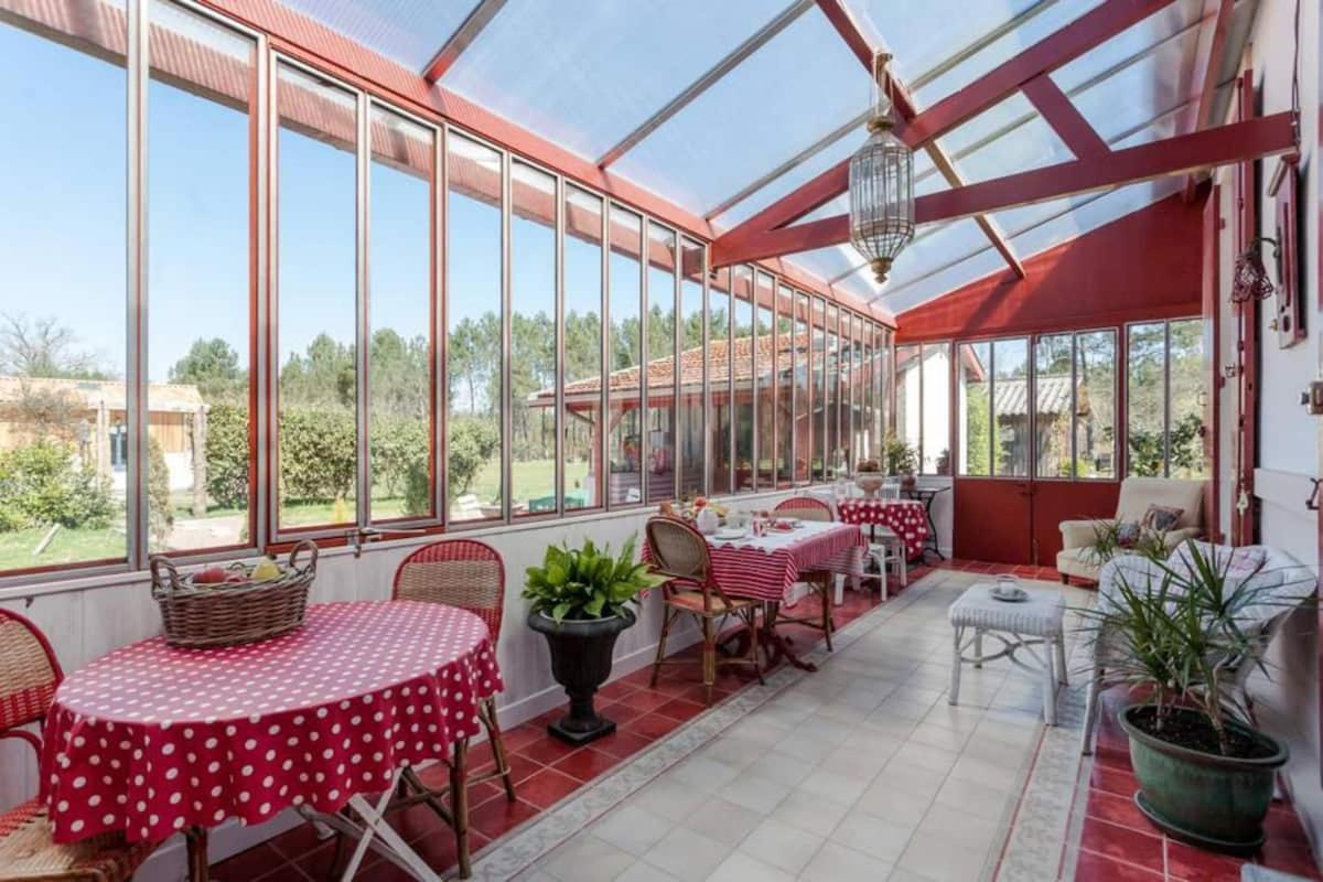 Domaine De La Grange Acomodação com café da manhã Carcans Exterior foto